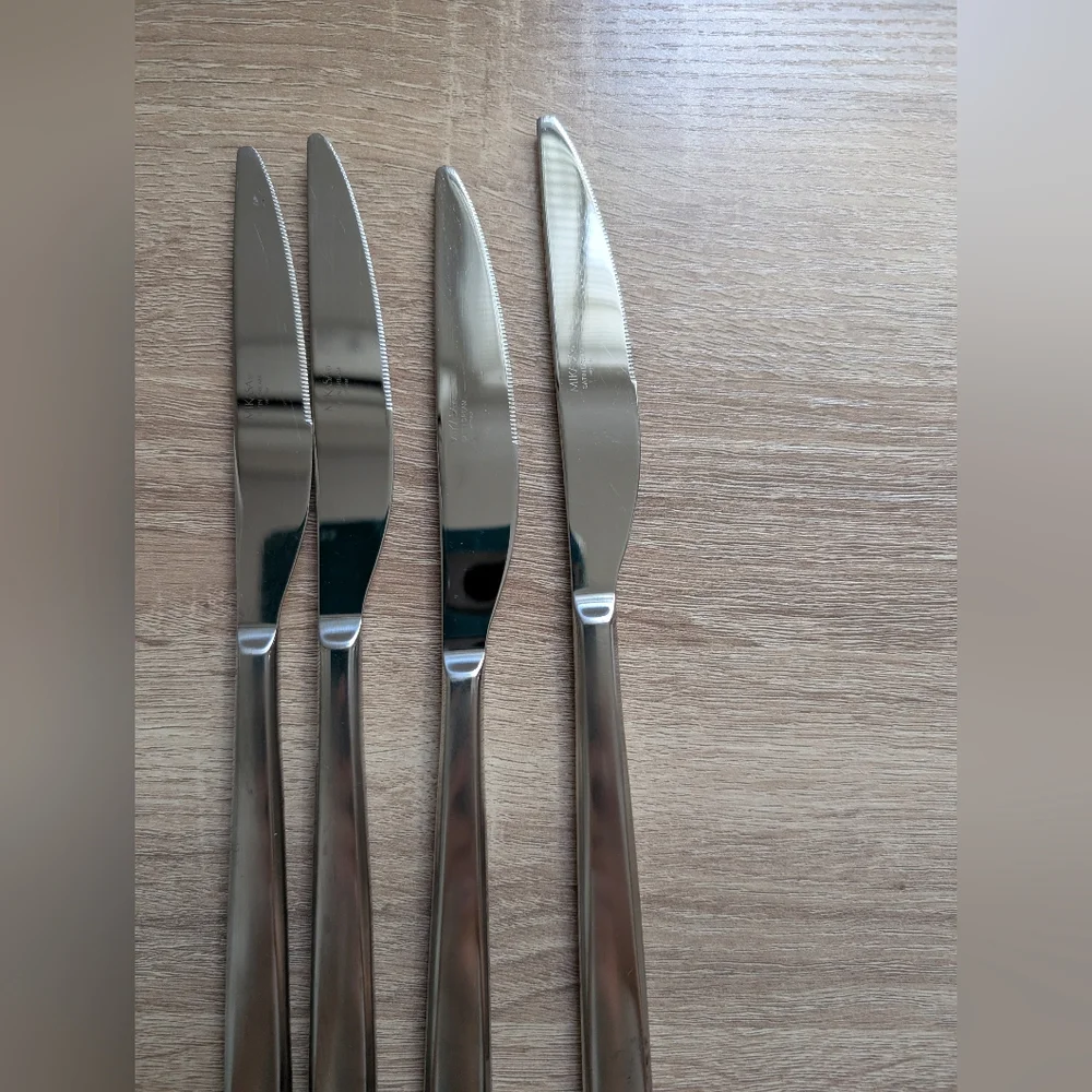 Mikasa Satin Dream 4Pcs Butter Knives  Stainless Flatware Replacemnt Vietnam B